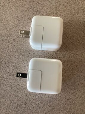 Set of TWO Apple 10W USB Power Adapters / Charging Cubes for iPad and iPhone